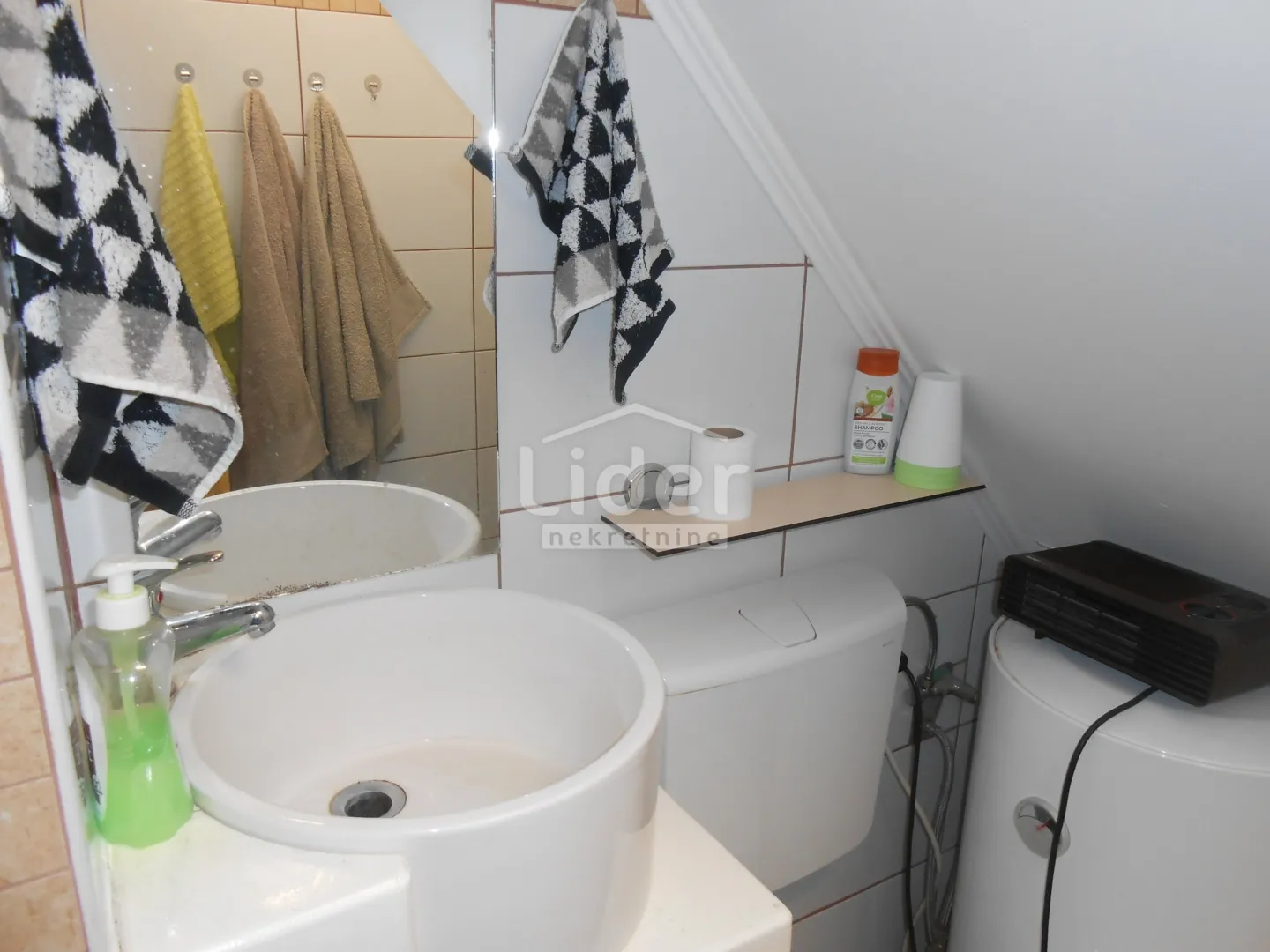 grižane kuća s 4 apartmana + bazen, sauna, jacuzzi - slika 33