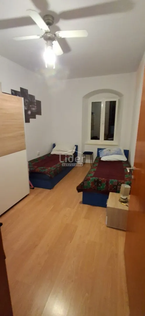 mali lošinj- stan u centru grada - slika 5