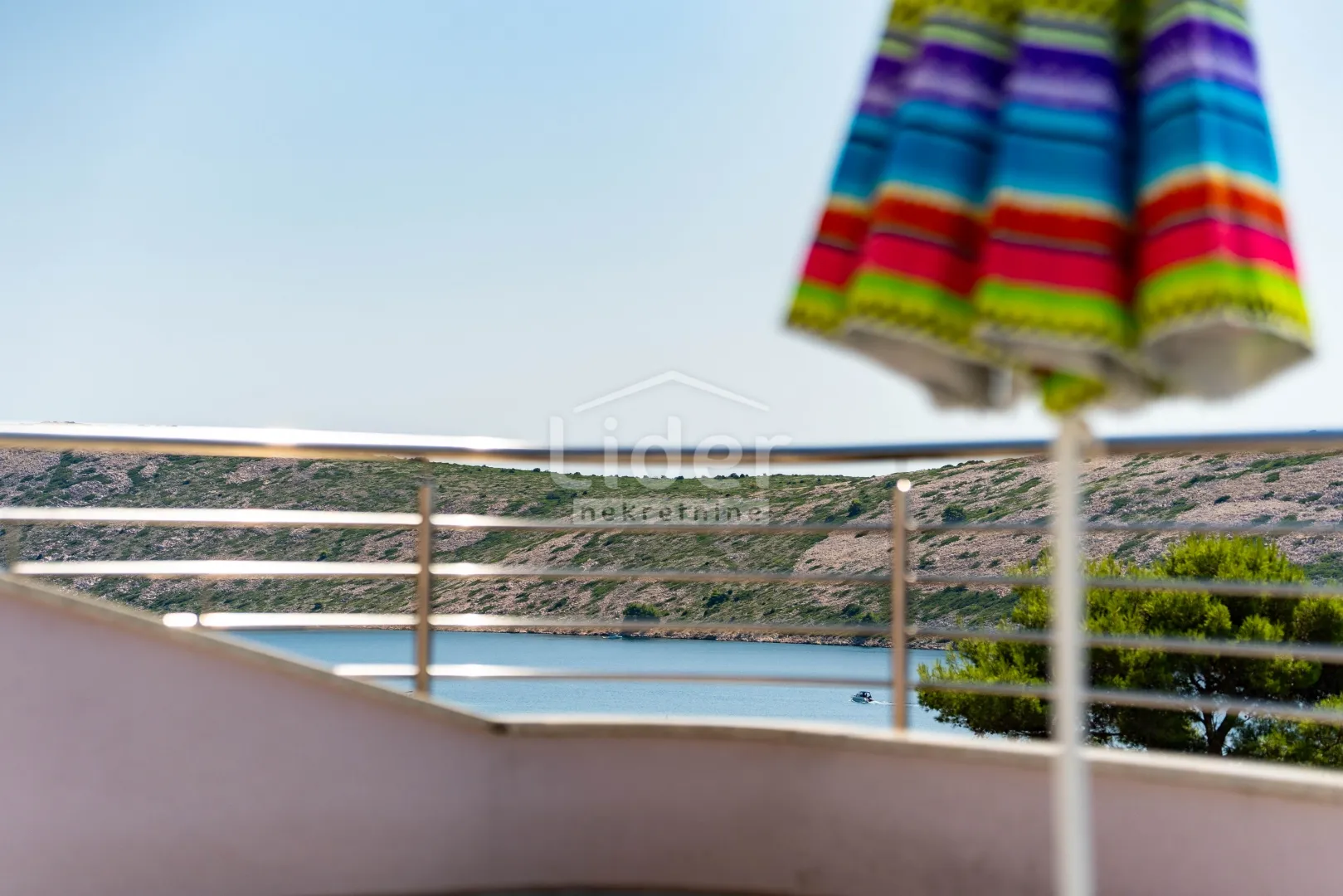 rab, barbat, apartman 150 m2 s prekrasnim pogledom - slika 12