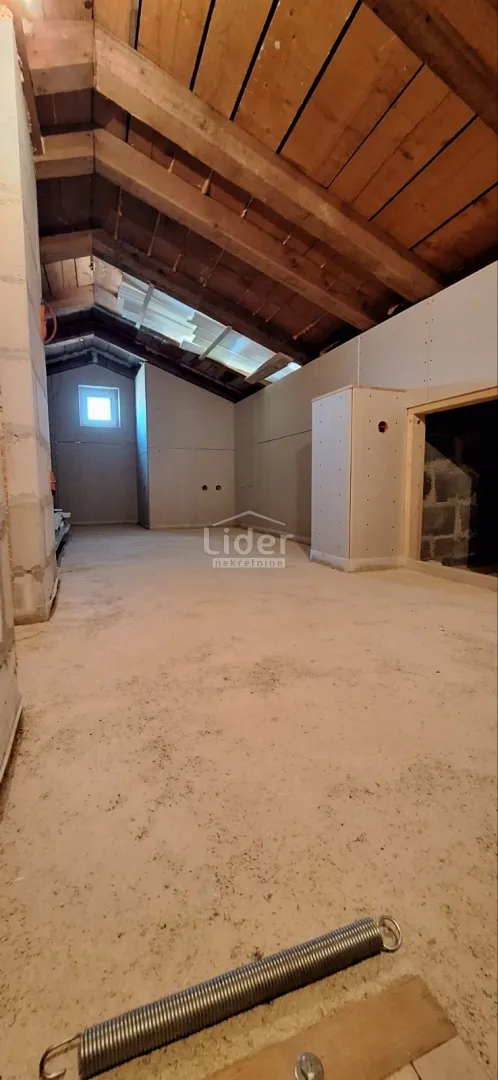 mali lošinj-centar 1skl - slika 11