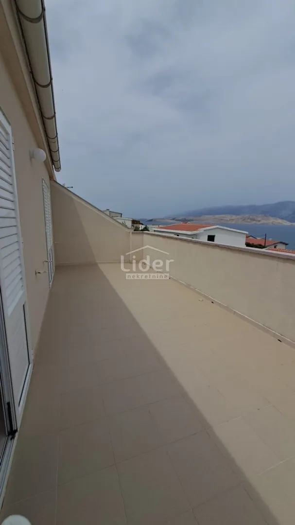 dvojna kuća u pagu, 100m2- dva apartmana, 300m od mora - slika 2