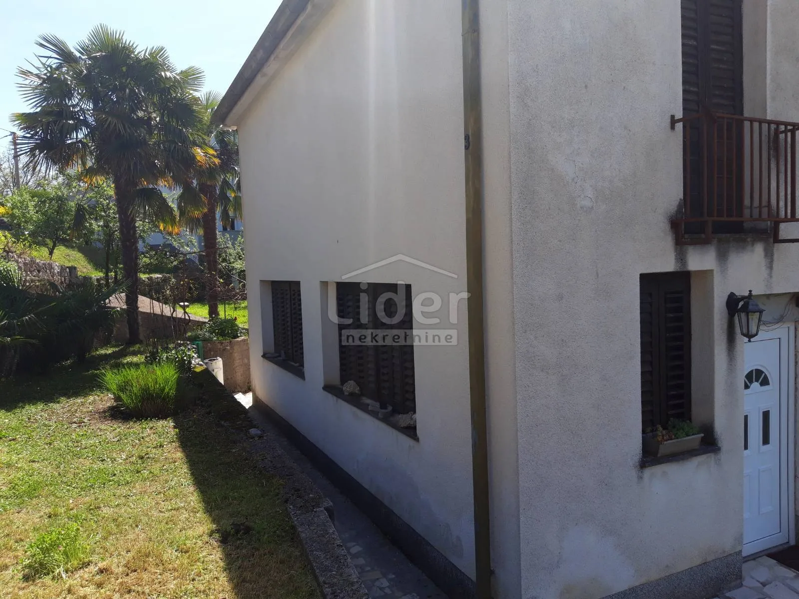 matulji, kuća sa 4 stana, 525 m2, 1300m2 okućnice - slika 8