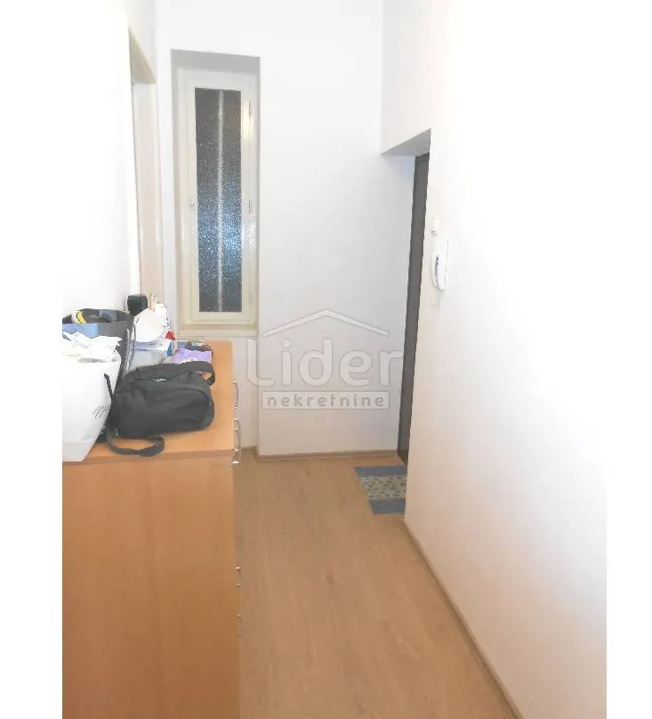 belveder (centar) adaptirani stan, 58 m2 - slika 11