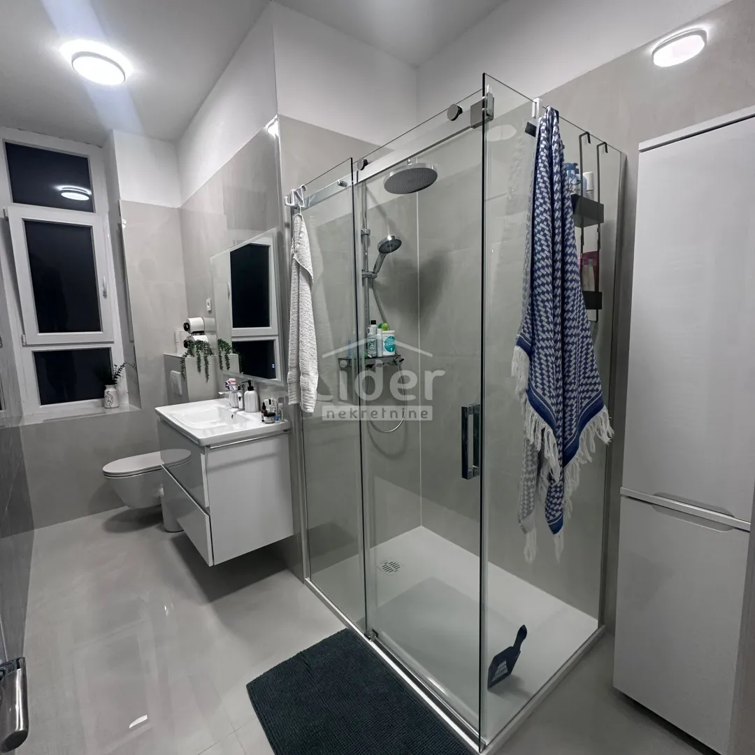 centar, prekrasan stan od 65m2, 2-balkona, 2.kat - slika 19