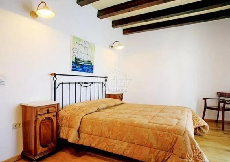 vila sa bazenom - slika 9