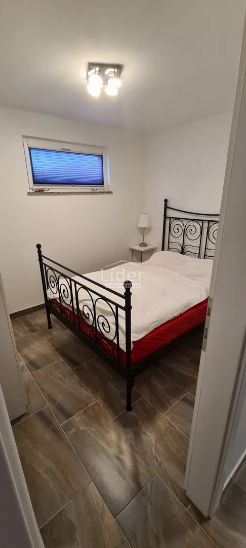 kruševo, kuću sa 3 stana i bazenom prodajemo - slika 23