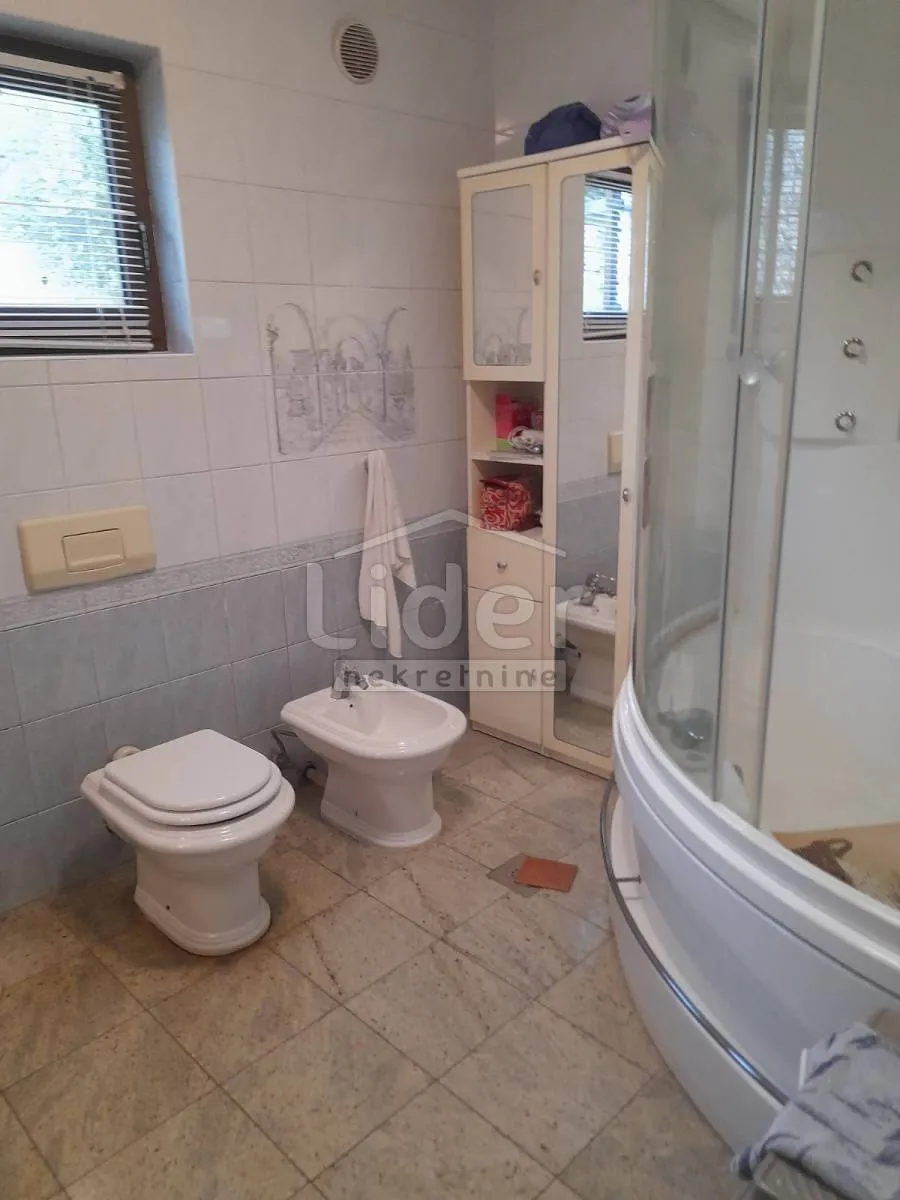 trosoban stan u dramlju, 111.55m2 - slika 19