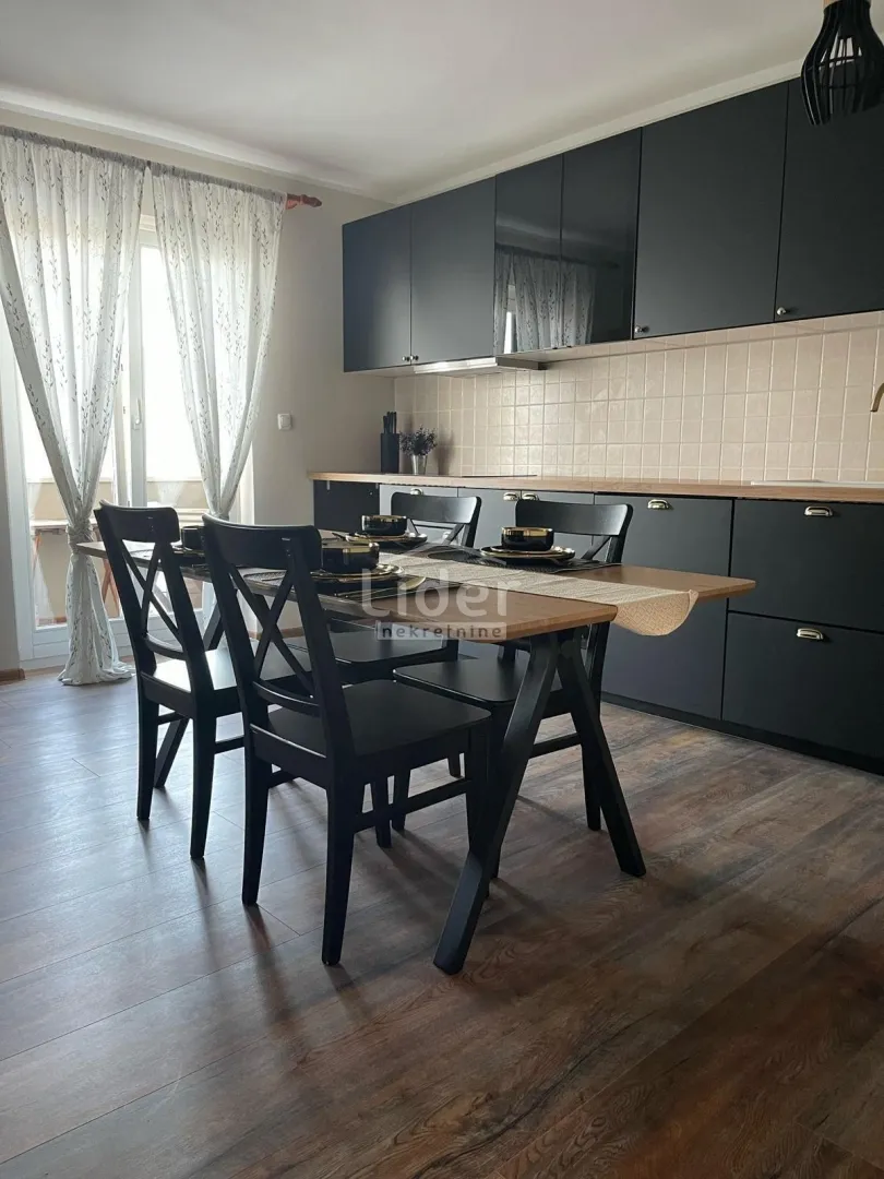 valun- cres adaptirani stan prvi red do mora - slika 9