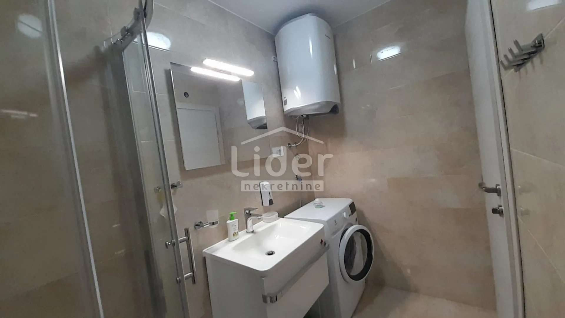 otok krk,malinska-apartman 37m2 s okućnicom 92 m2 - slika 9