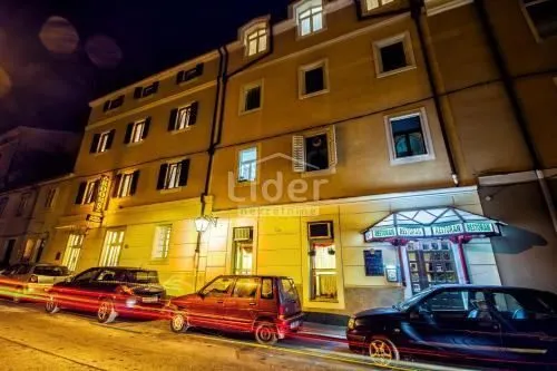 hotel sa restoranom i dva poslovna prostora u centru! - slika 16
