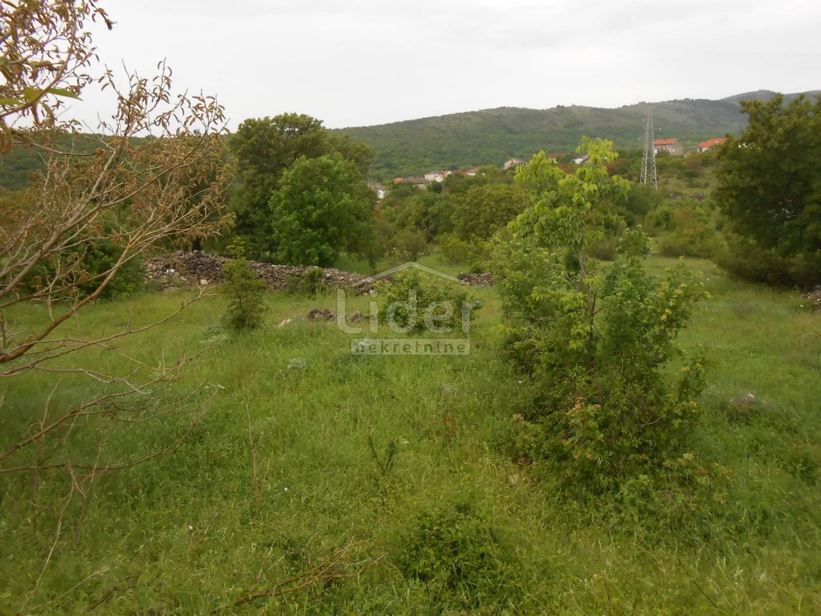 novi vinodolski građevinsko zemljište od 604m2 - slika 1