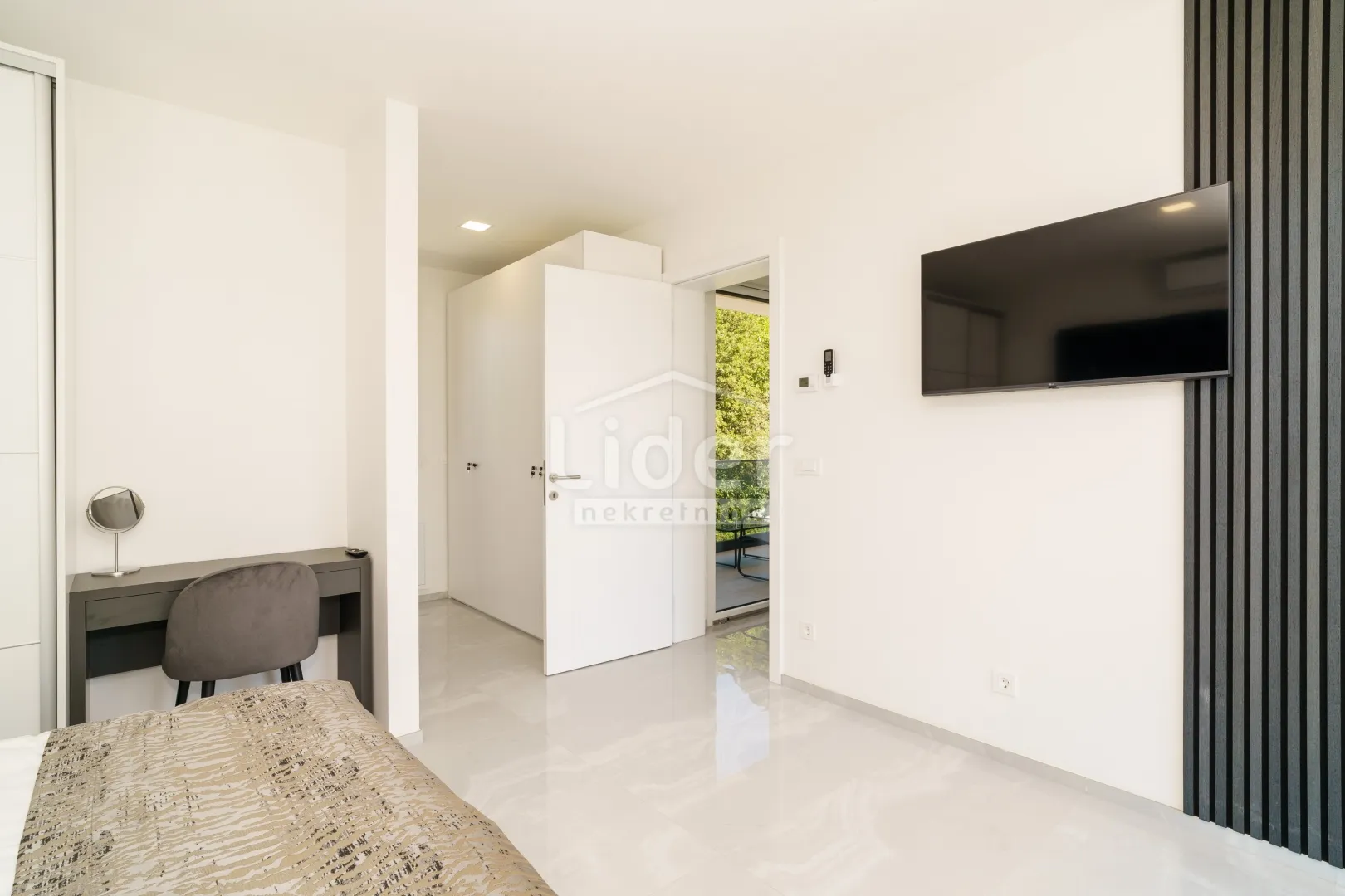 bribir vila s bazenom, novogradnja - slika 12
