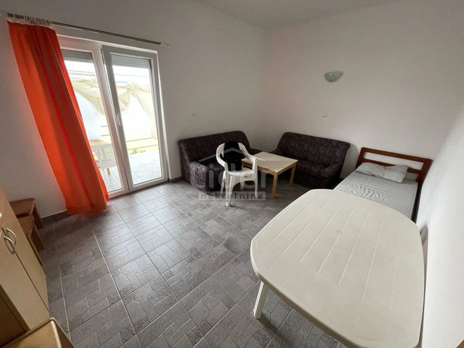 kuća sa 6 apartmana i pogledom na more - slika 13