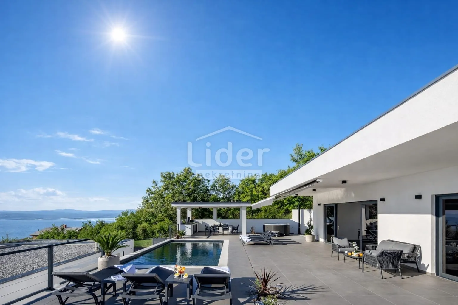 CRIKVENICA Vila s bazenom i prekrasnim pogledom