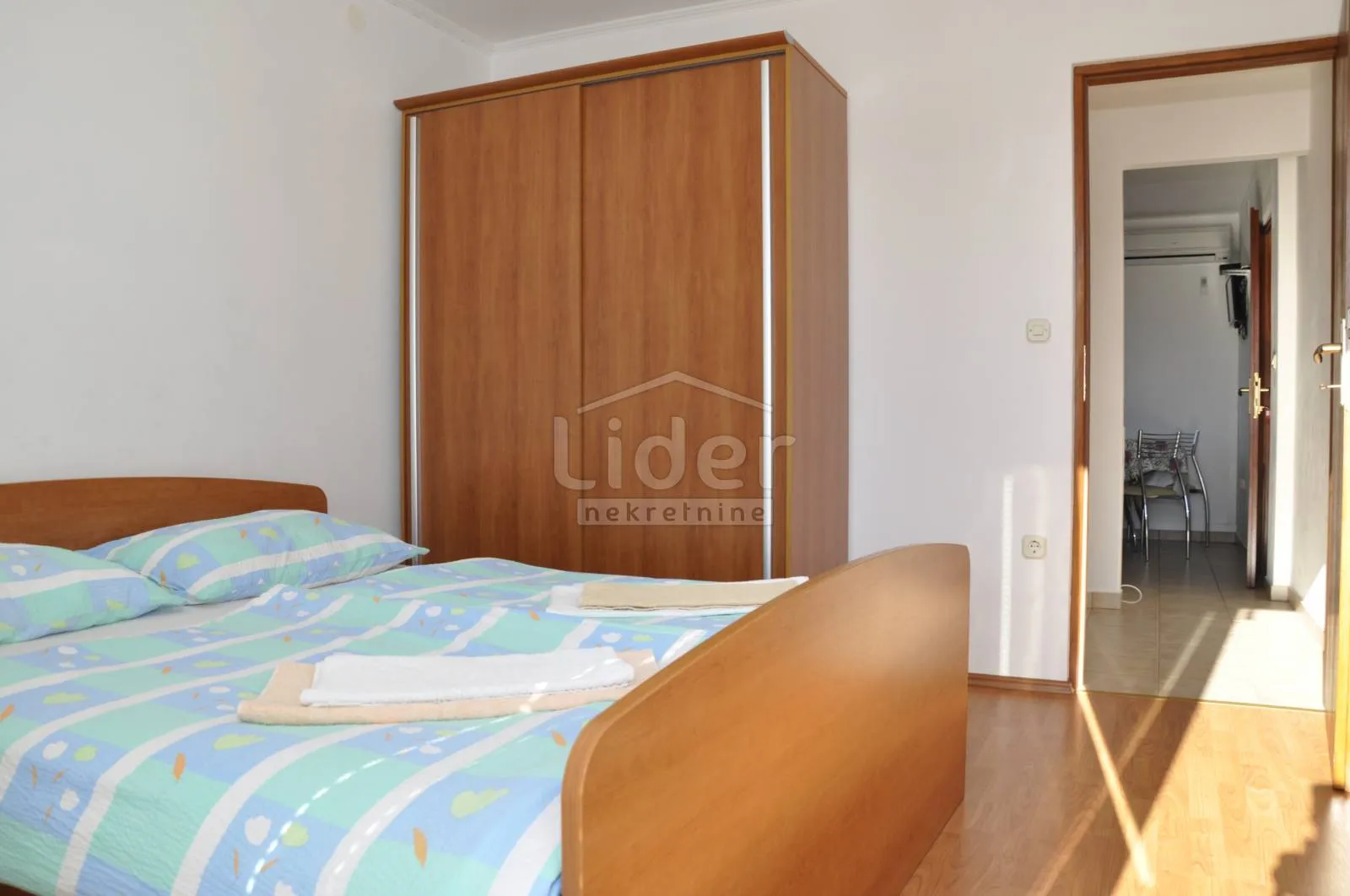 lopar, san marino, apartmanska kuća s restoranom - slika 23
