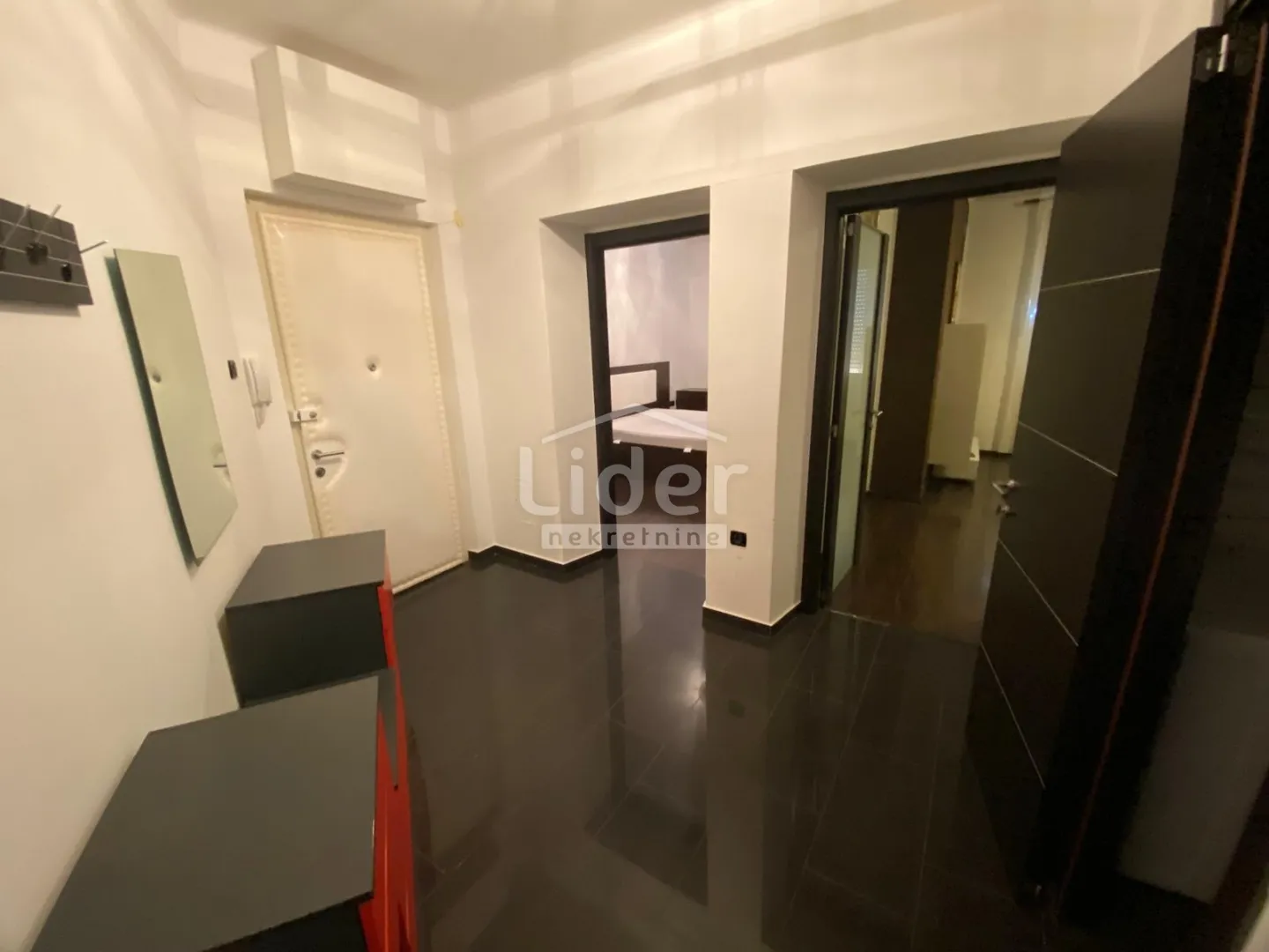 belveder, uređen i useljiv stan od 62,53m, balkon, 3.kat - slika 11
