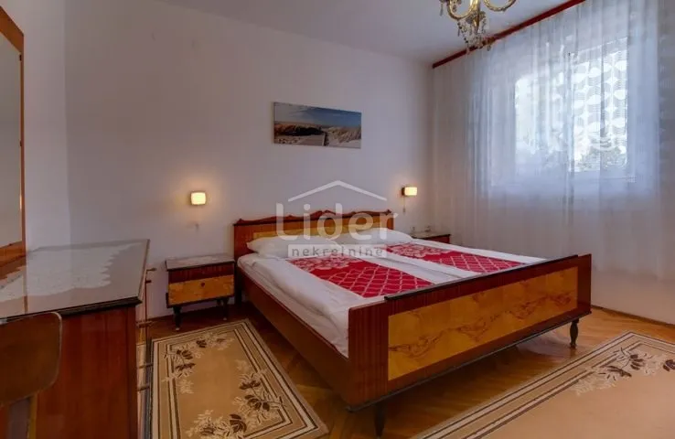 mali lošinj-kuća s pogledom na more i grad - slika 8