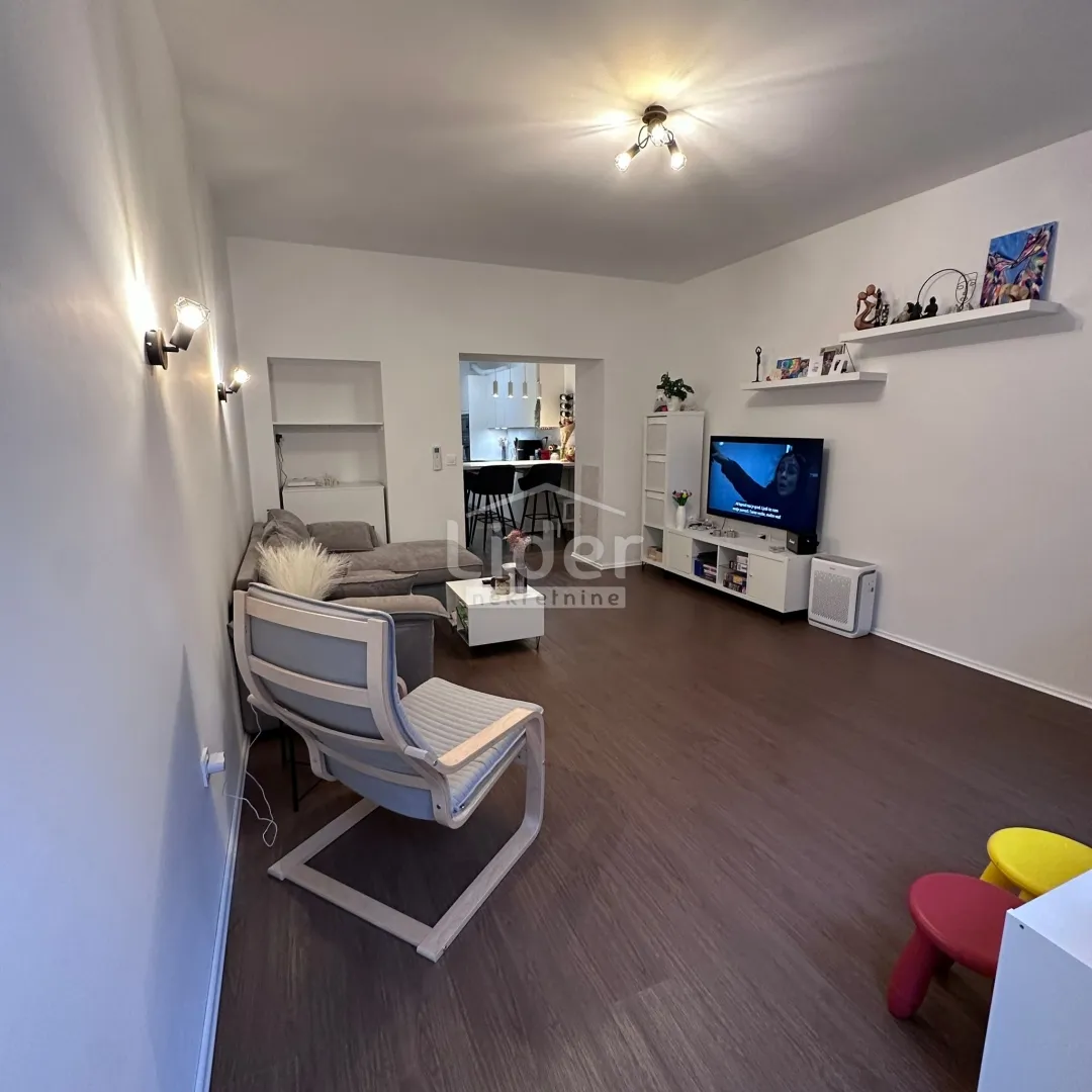 centar, prekrasan stan od 65m2, 2-balkona, 2.kat - slika 8