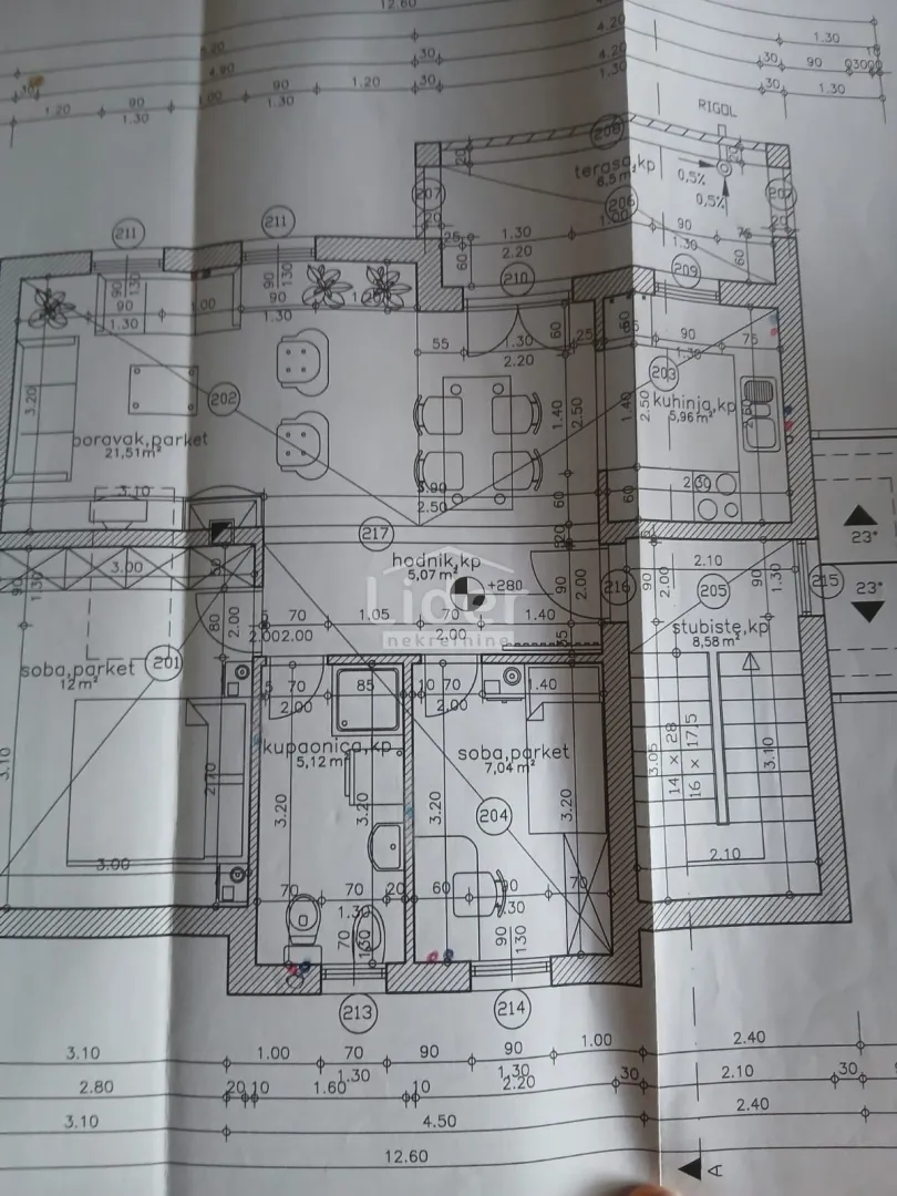 mali lošinj-samostojeća kuća s 4 apartmana - slika 16