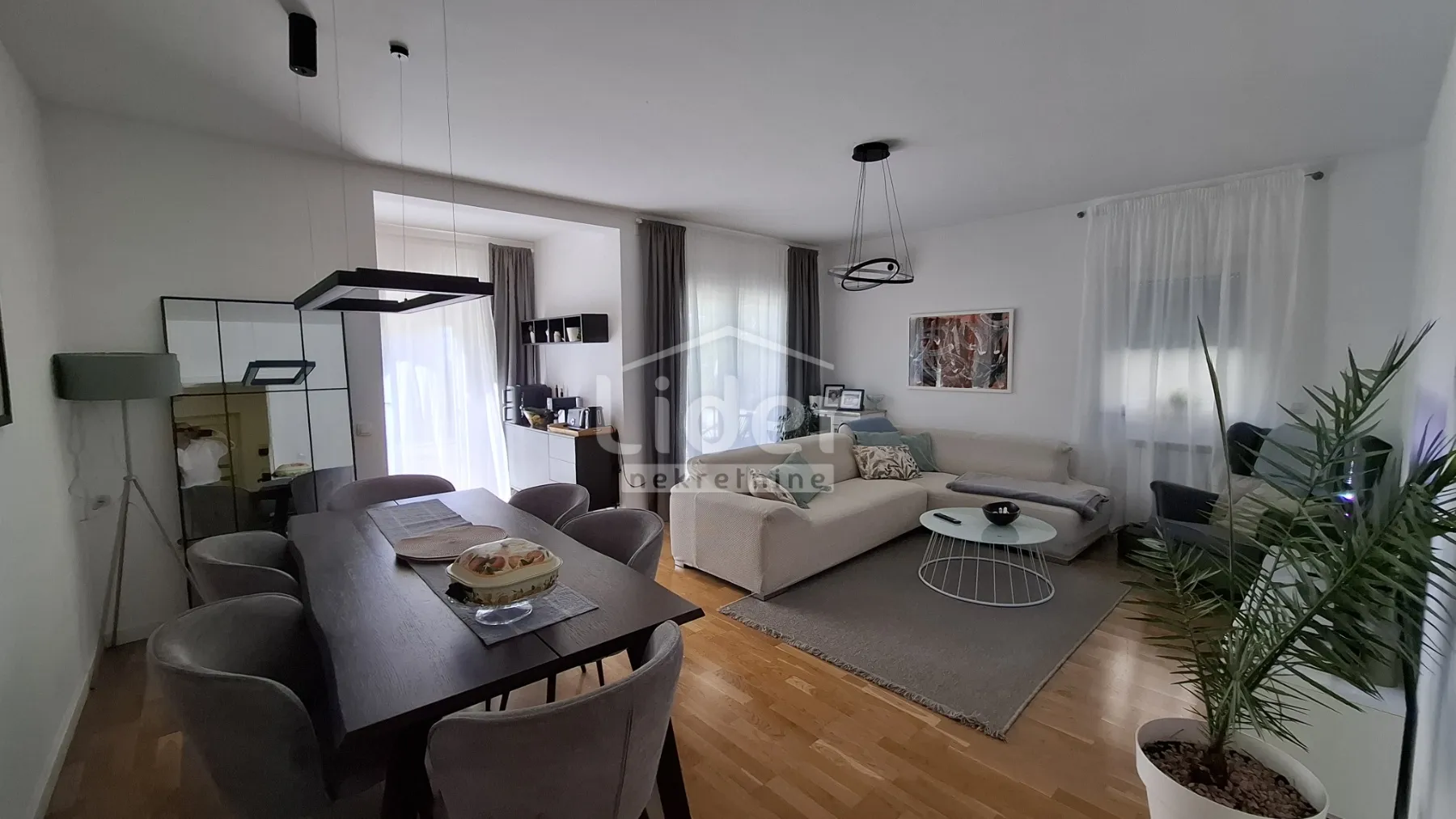 matulji-kuća sa tri apartmana - slika 3