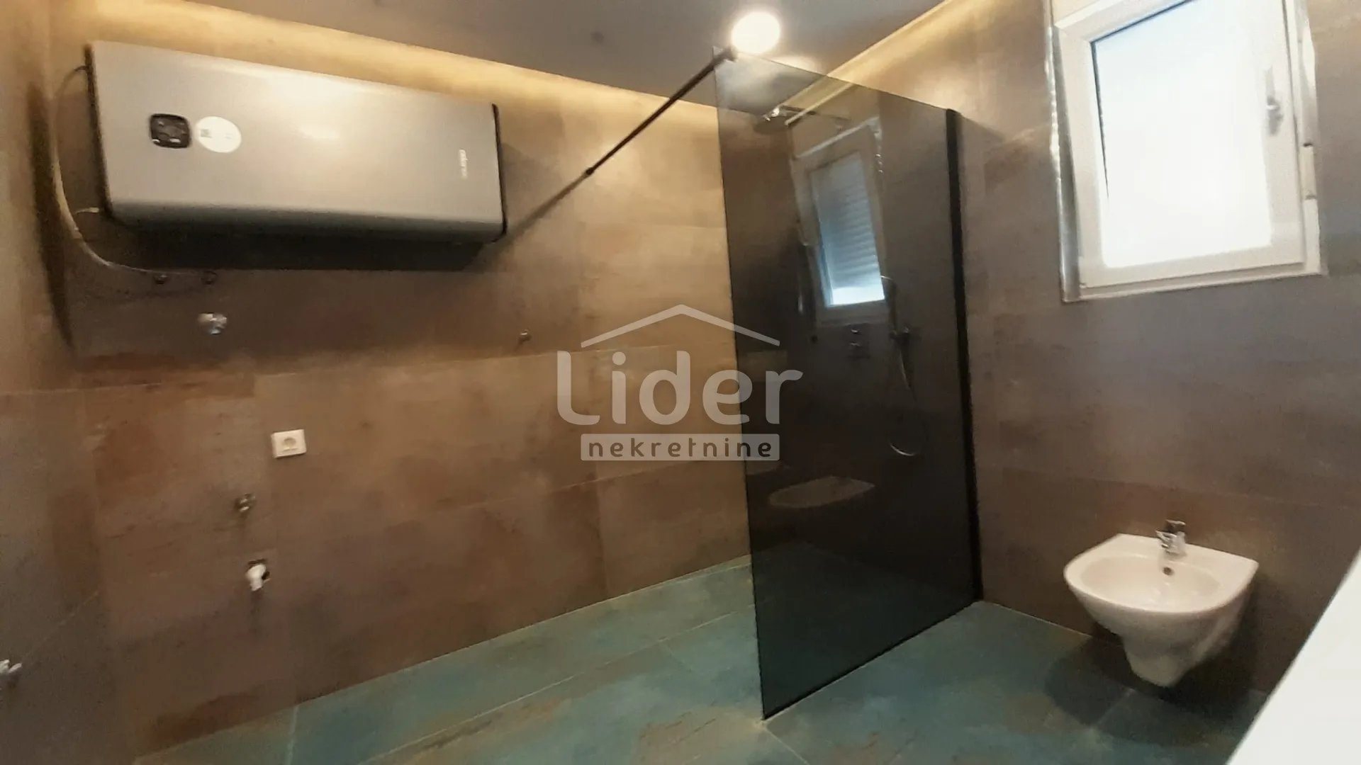 rijeka,srdoči-stan 132m2+vrt 185m2+3 parkinga+pogled more - slika 14