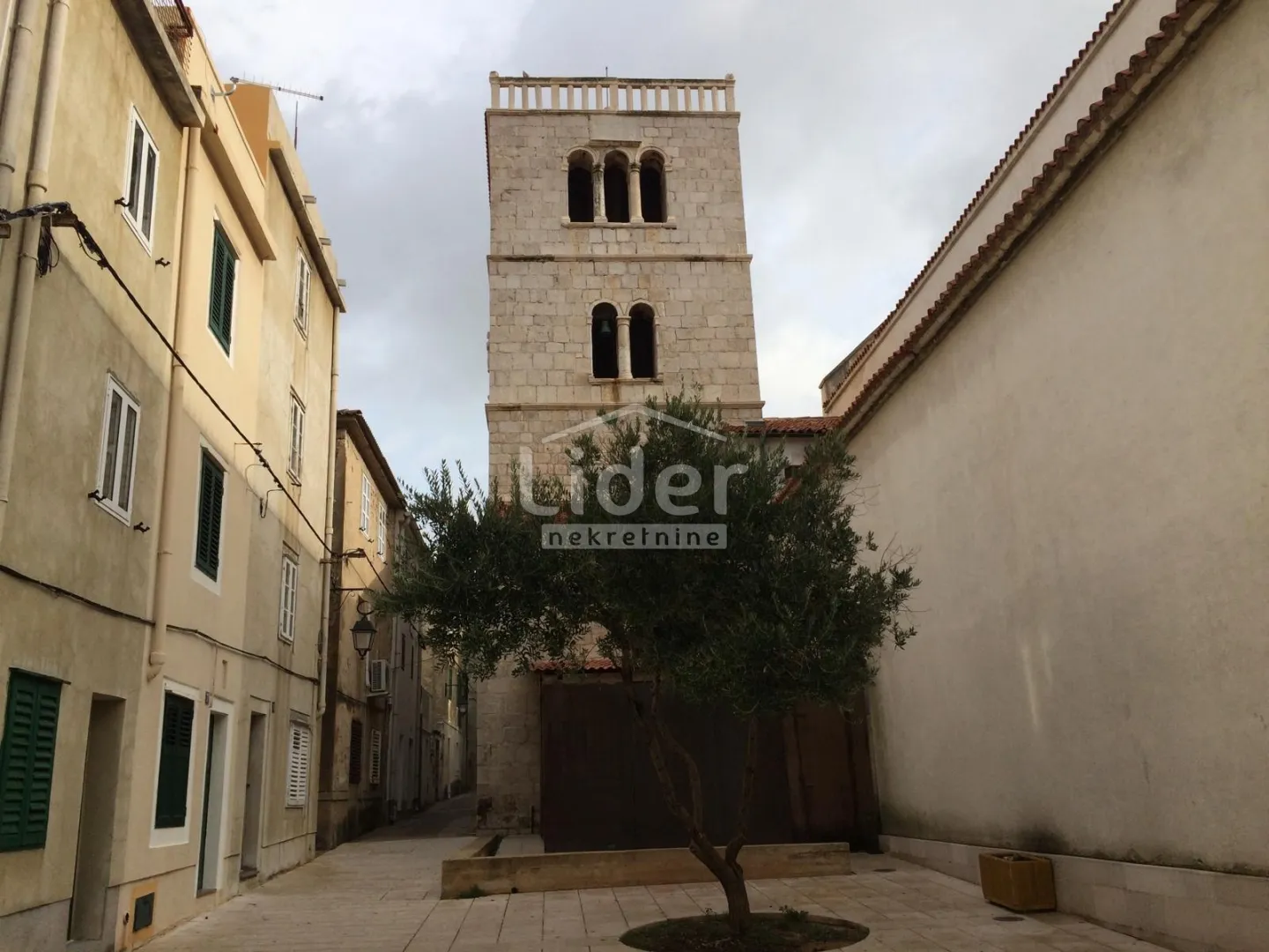 pag, centar, kuća 212 m2, 250.000 € - slika 31