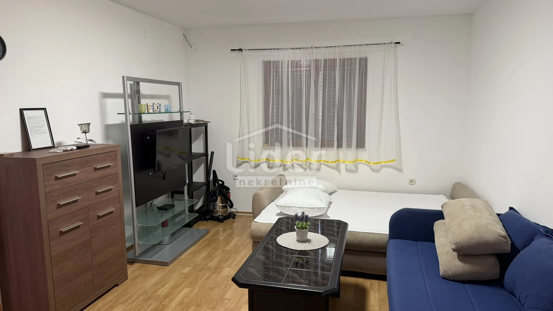 kuću sa 3 stana na novigradskom moru prodajemo - slika 28