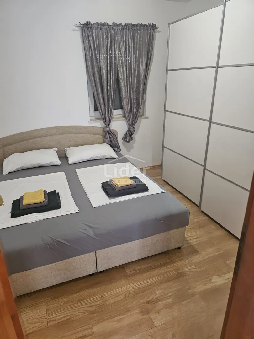 apartman novalja, 1s+db, parkirno mjesto - slika 9