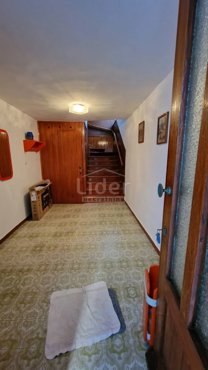 dvije samostojeće kuće u centru malog lošinja - slika 18