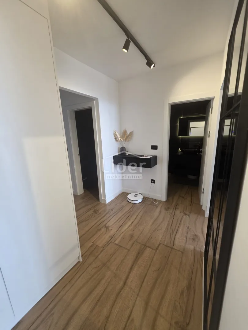 banderovo, 3s+db, 2 parkinga, lođa, panorama, namješten - slika 35