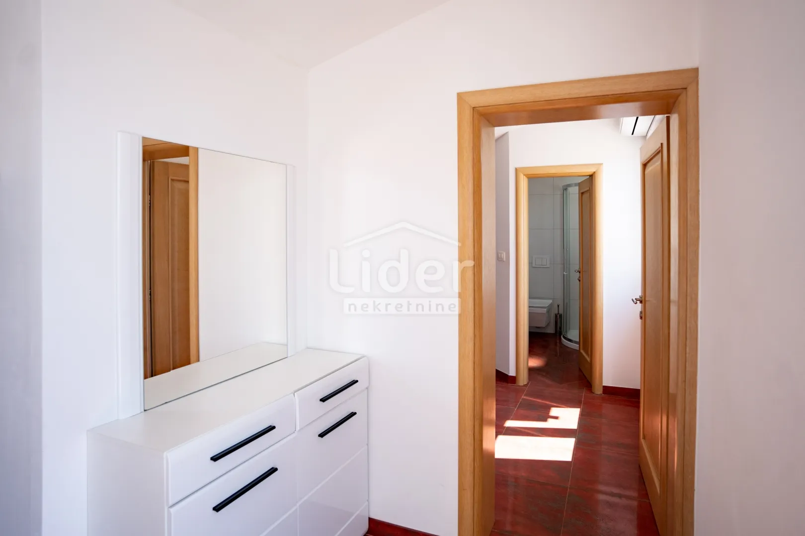 rab, barbat, apartman 150 m2 s prekrasnim pogledom - slika 27