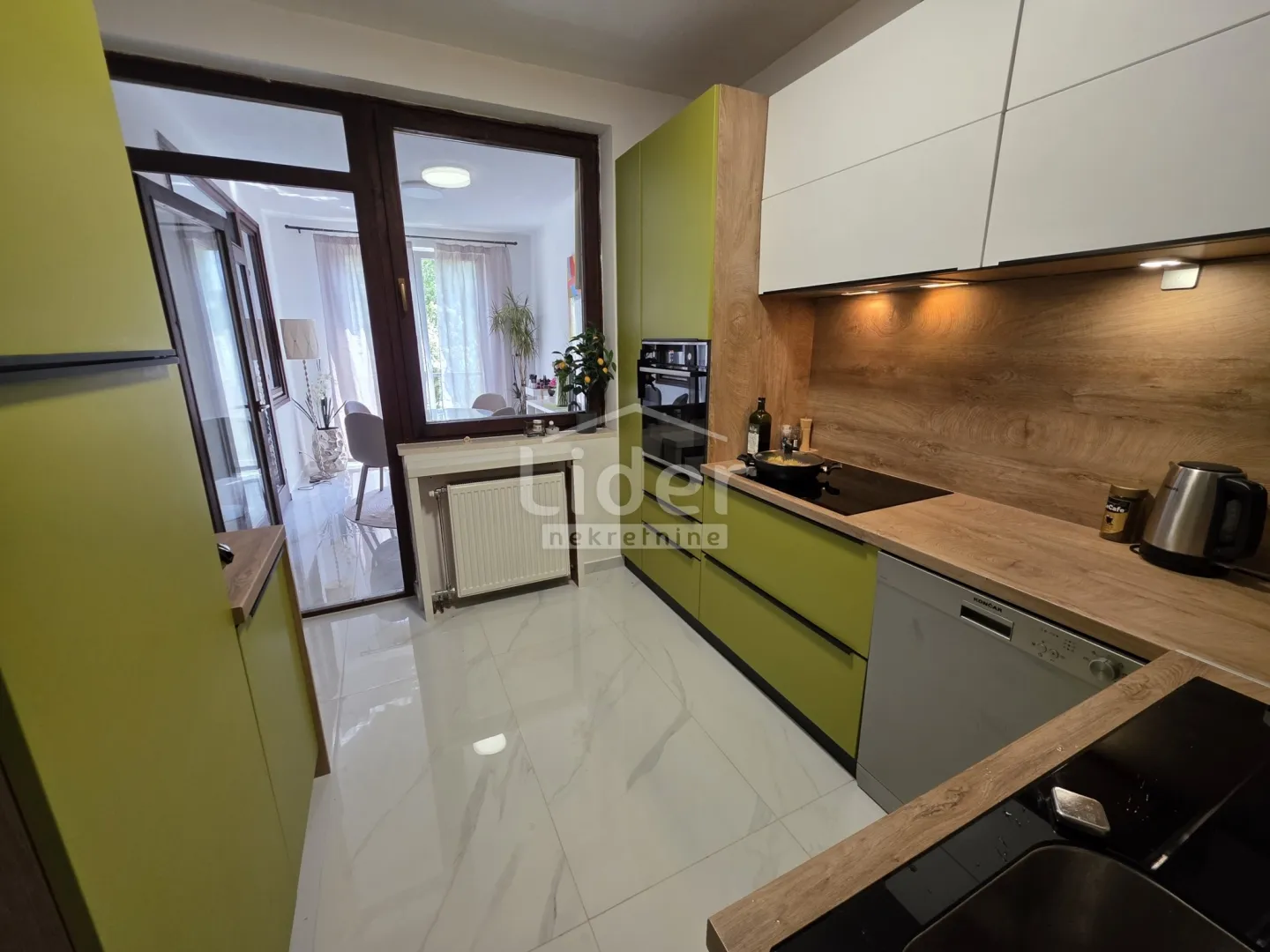 njivice -trosobni stan 100m2 - slika 21