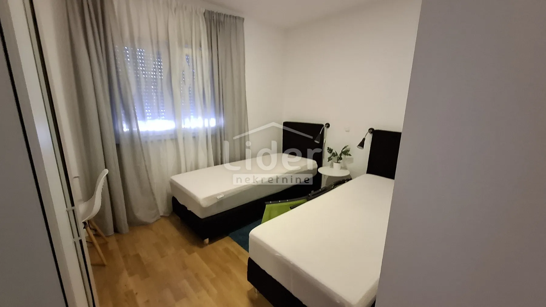 matulji-kuća sa tri apartmana - slika 6