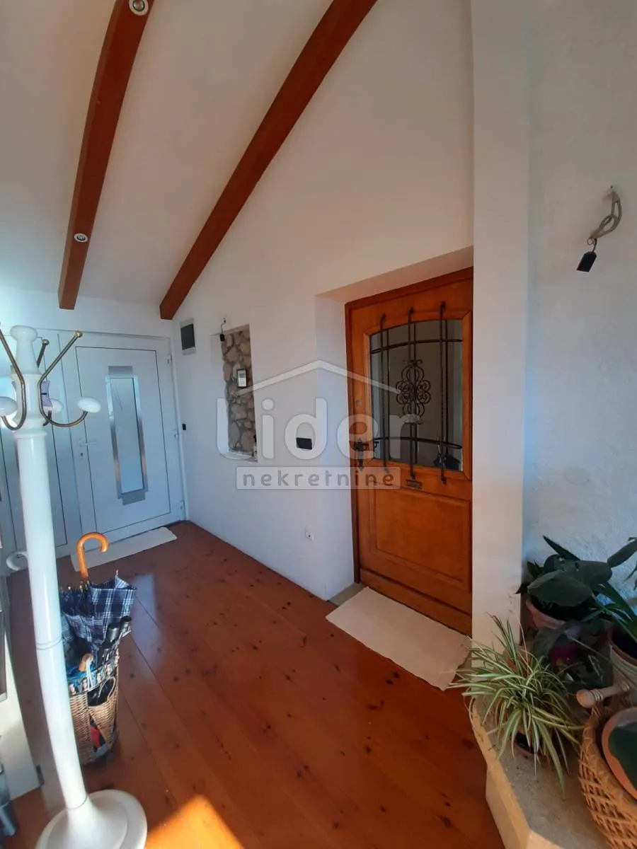 trsat, 5s+db, 121m2, dvoetažni stan za radnike - slika 5