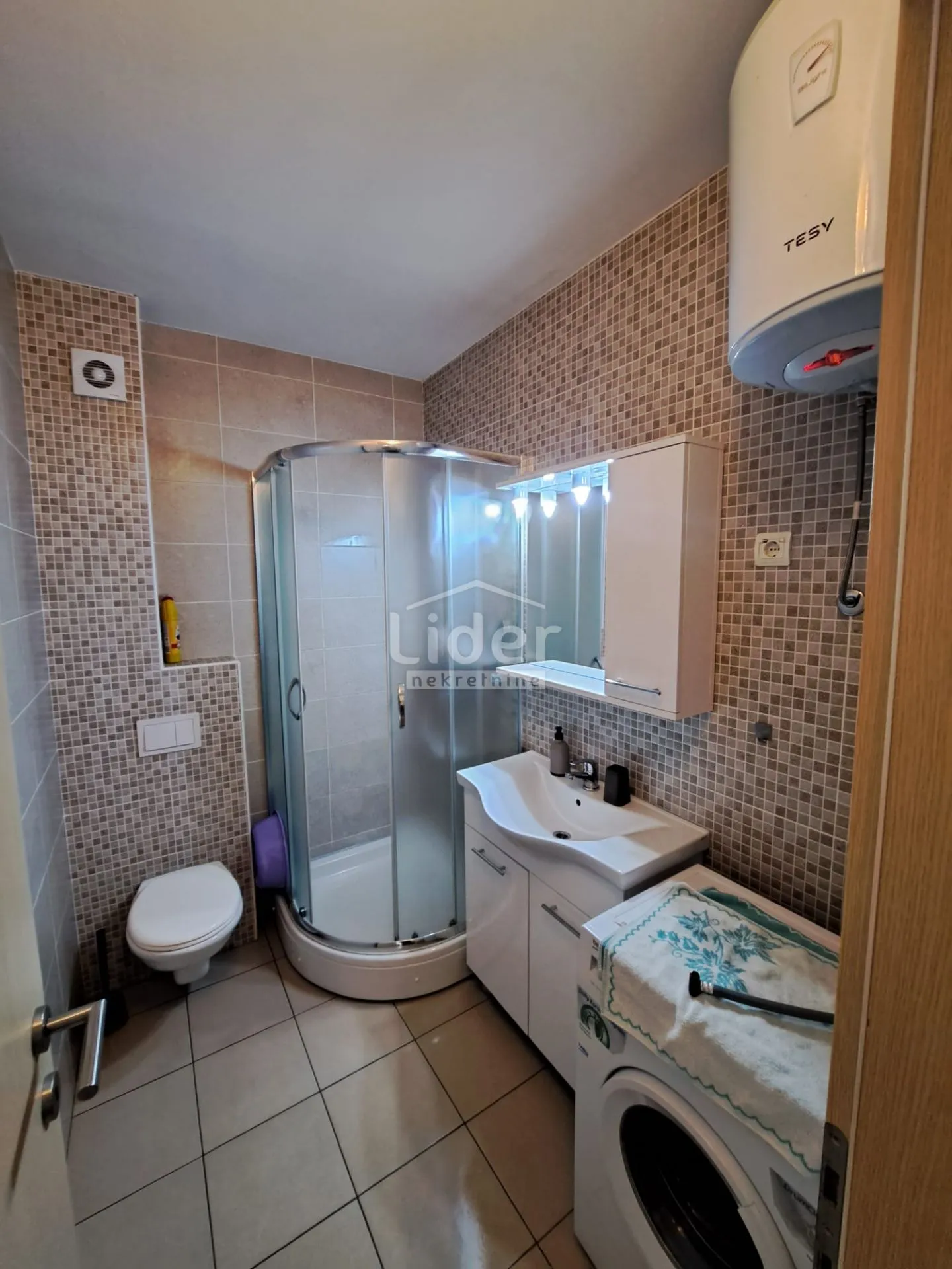 novalja stan 70m2, jacuzzi, blizina centra, škole i vrtića - slika 18