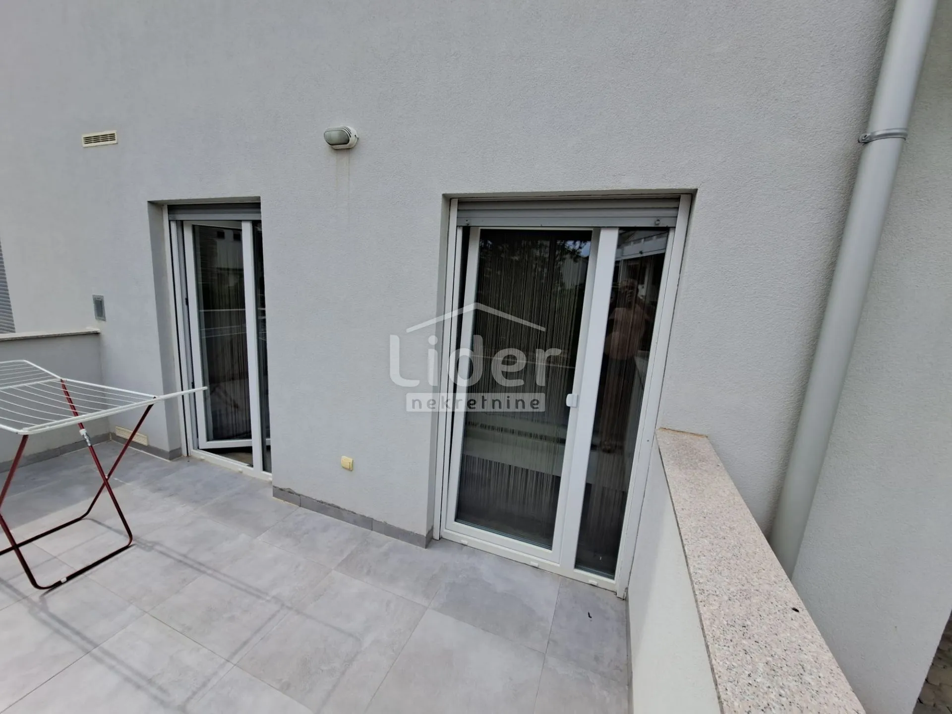 novalja stan 70m2, jacuzzi, blizina centra, škole i vrtića - slika 21