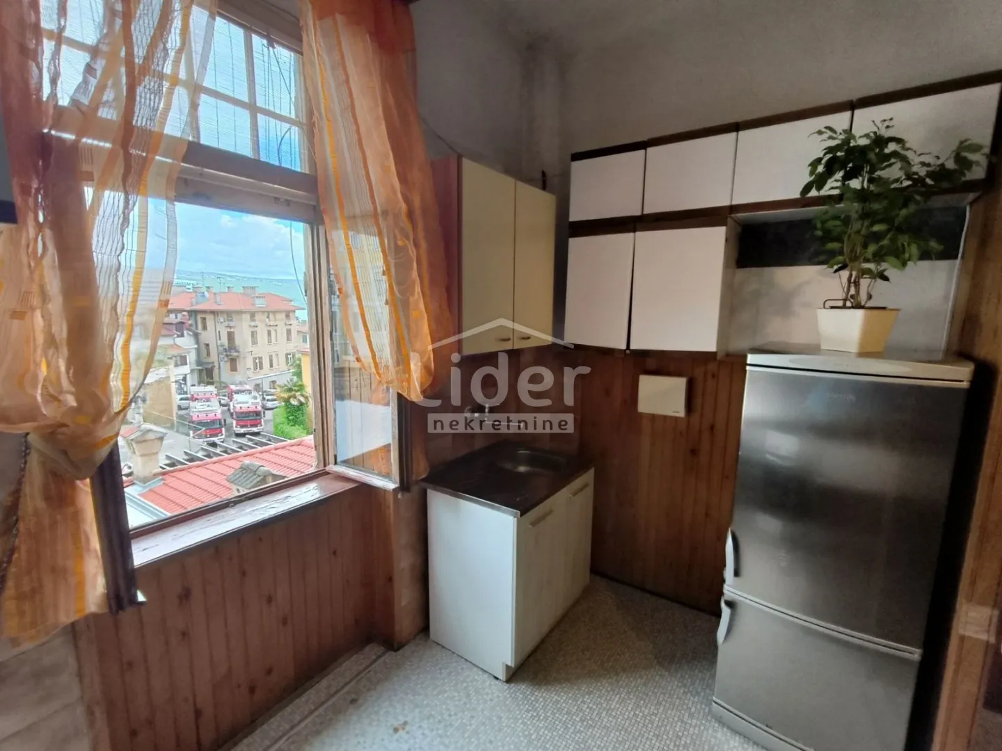 opatija stan u centru 250 m od mora - slika 4