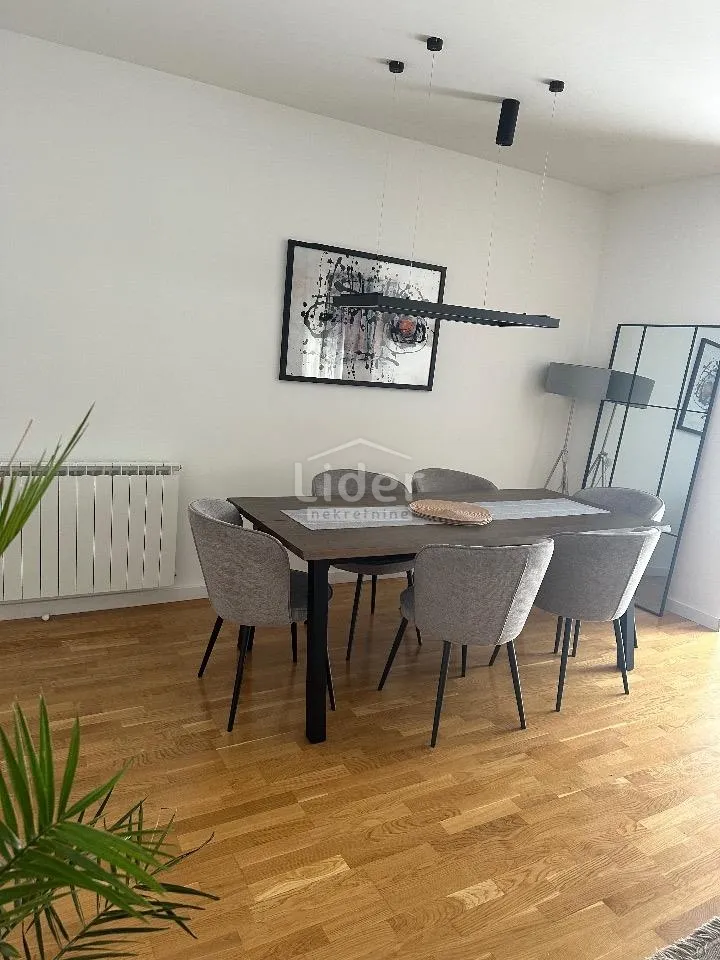 matulji-kuća sa tri apartmana - slika 2