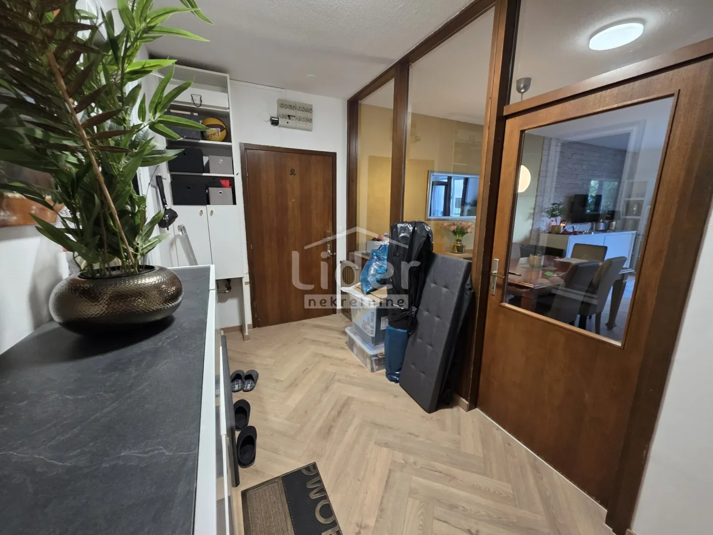 njivice -trosobni stan 100m2 - slika 8