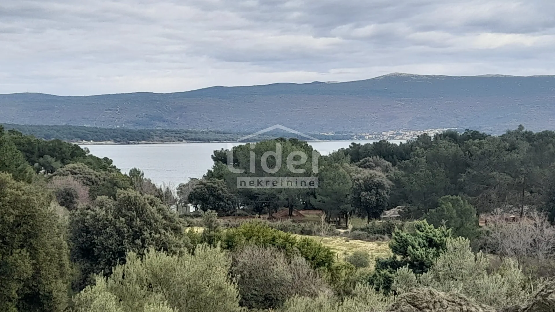 Otok Krk,krk-Građevinsko Zemljište S Pogledom Na More 1095m2