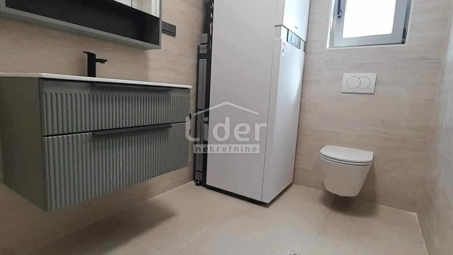 otok krk,malinska-vila s bazenom 140 m2 - slika 12