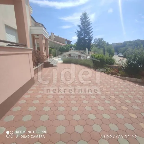 pula, predivna kuća s 6 vrhunskih apartmana - slika 3