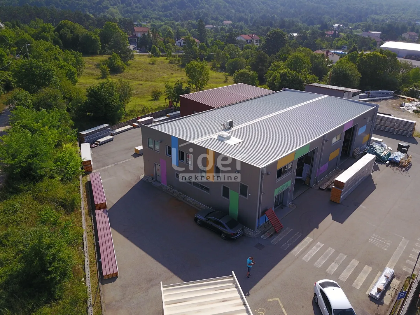 hala, 568 m2, 6.200 m2 zemljište - slika 5
