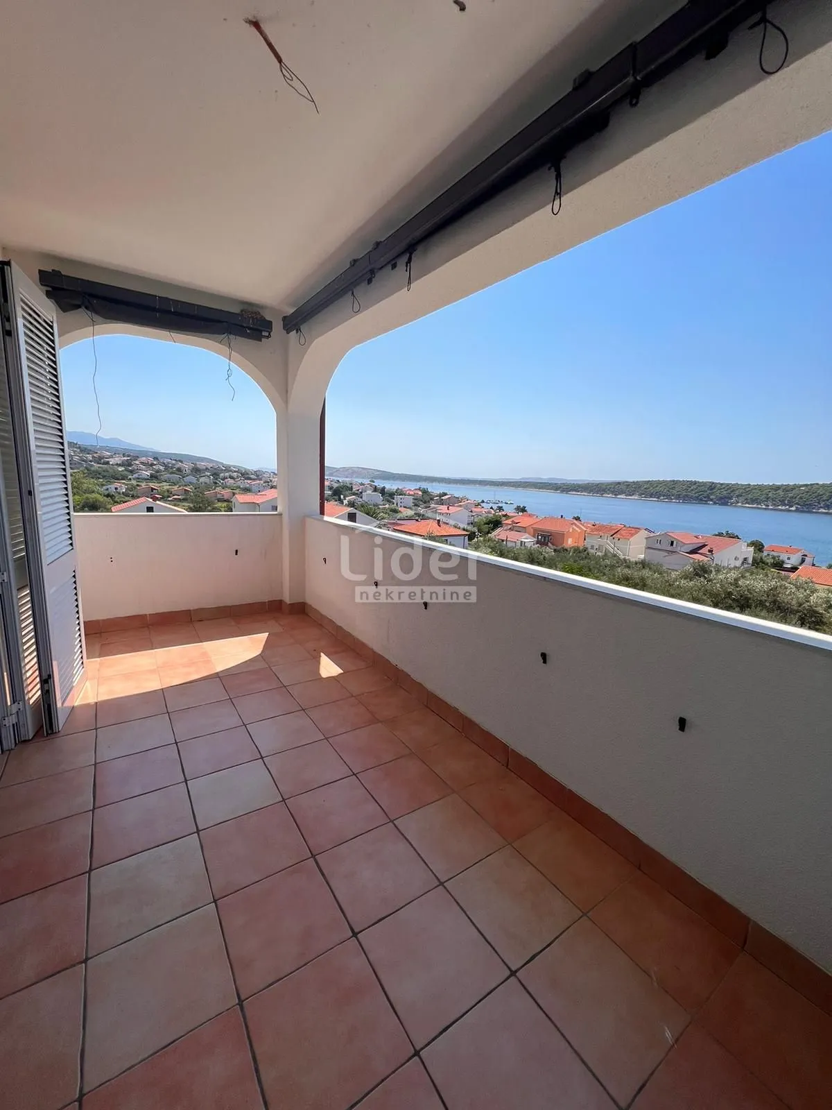 Apartman s prekrasnim pogledom na more, 64 m2 - Barbat na Rabu, Rab