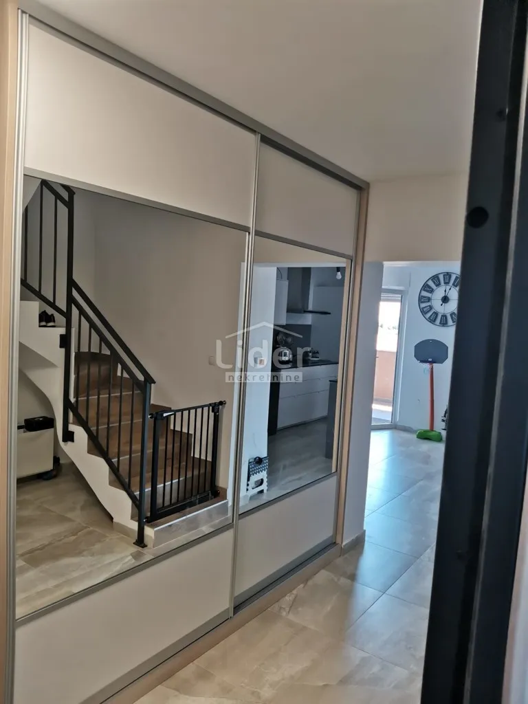 dvoetažni stan-viškovo - slika 7
