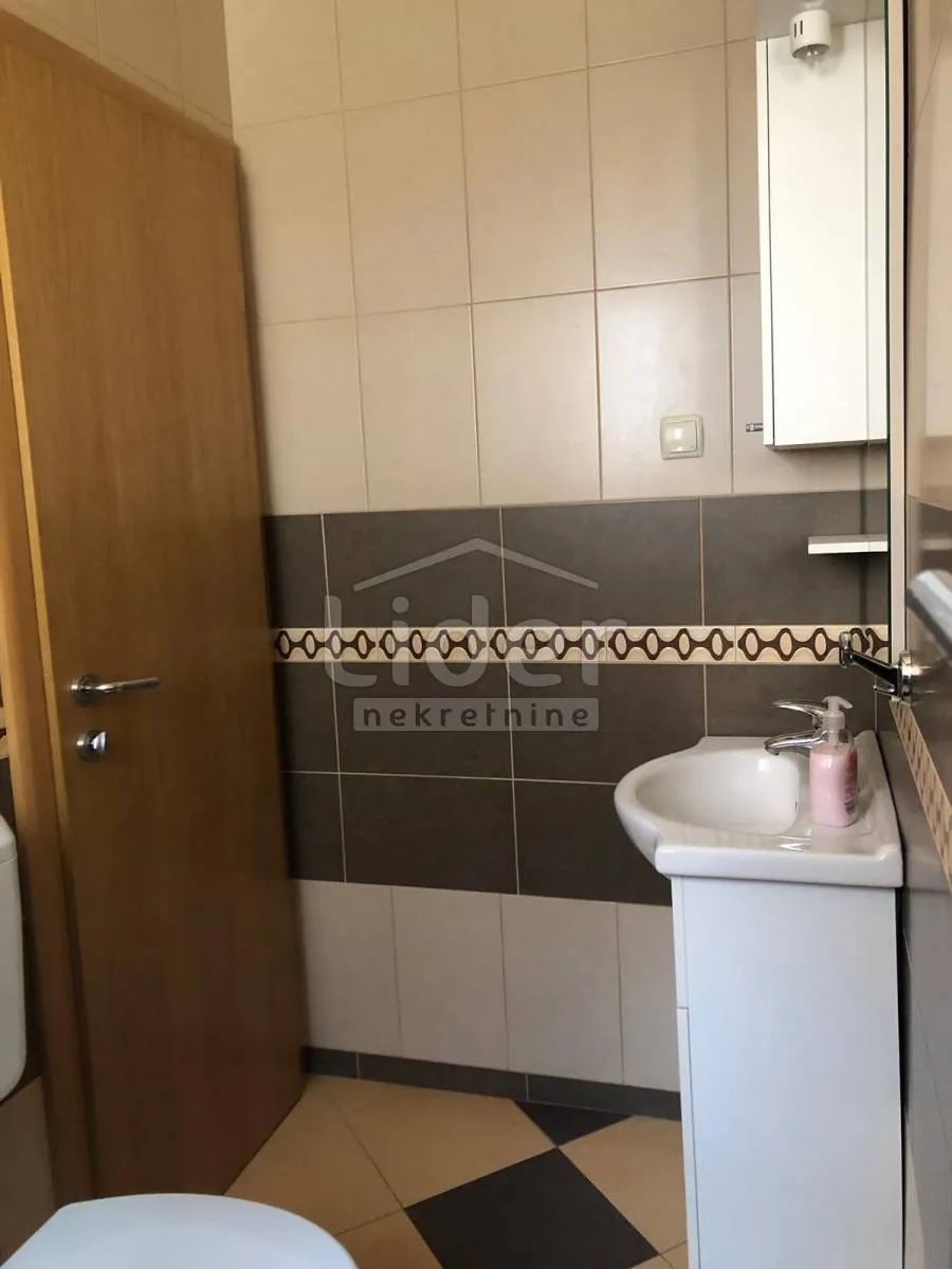 lopar, san marino, apartmanska kuća s restoranom - slika 17