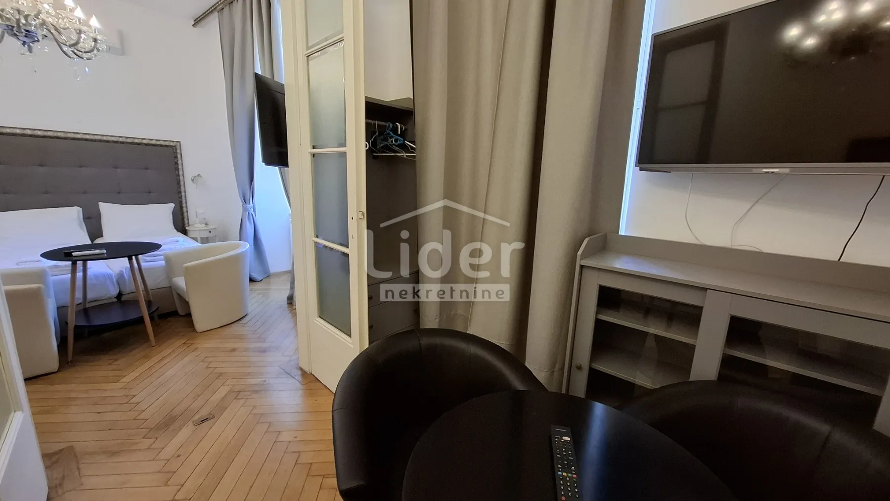 centar - 2 studio apartmana - slika 8