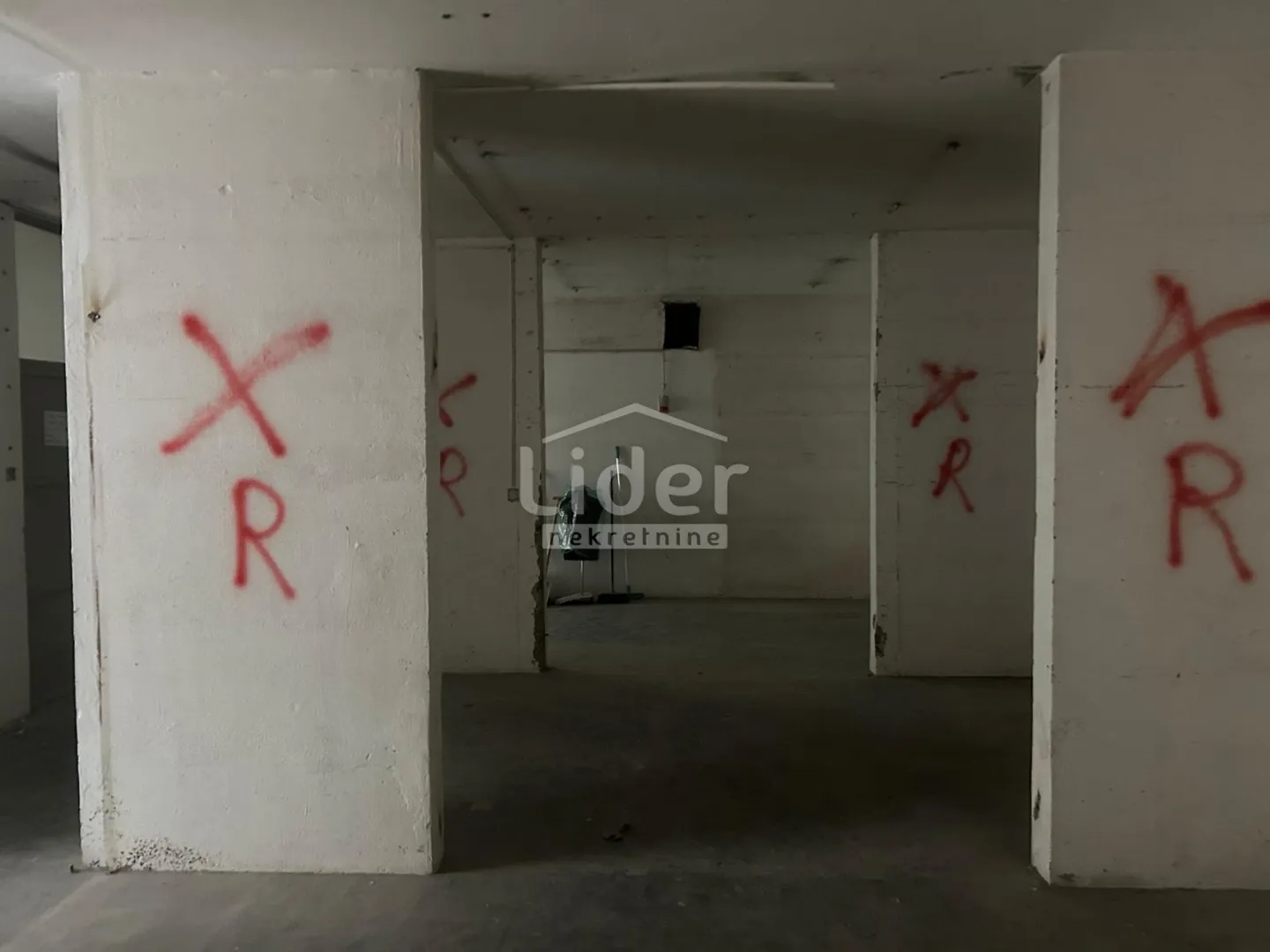 poslovni prostor-u prvoj zoni centra grada sa garažom - slika 5