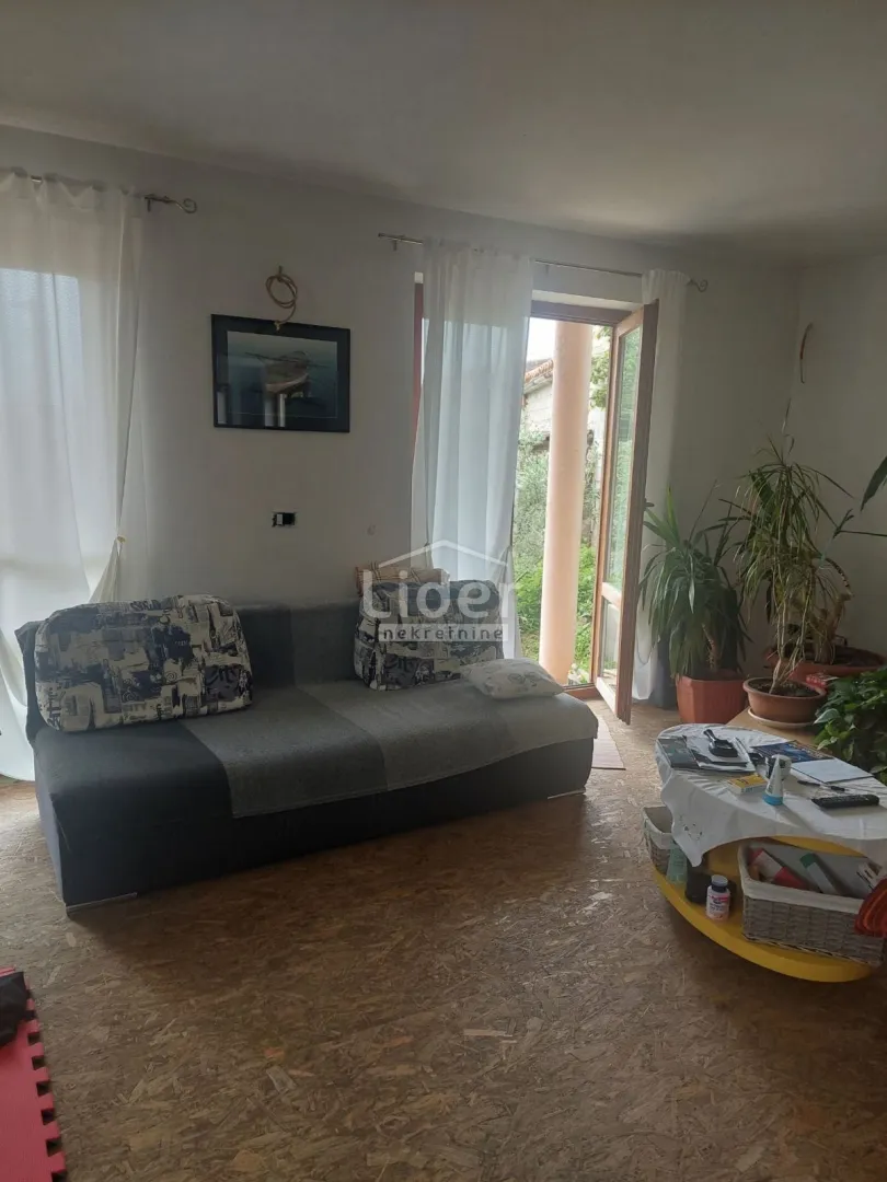 pomer, medulin, novija kuća 250m2 na samo 150m od mora - slika 16