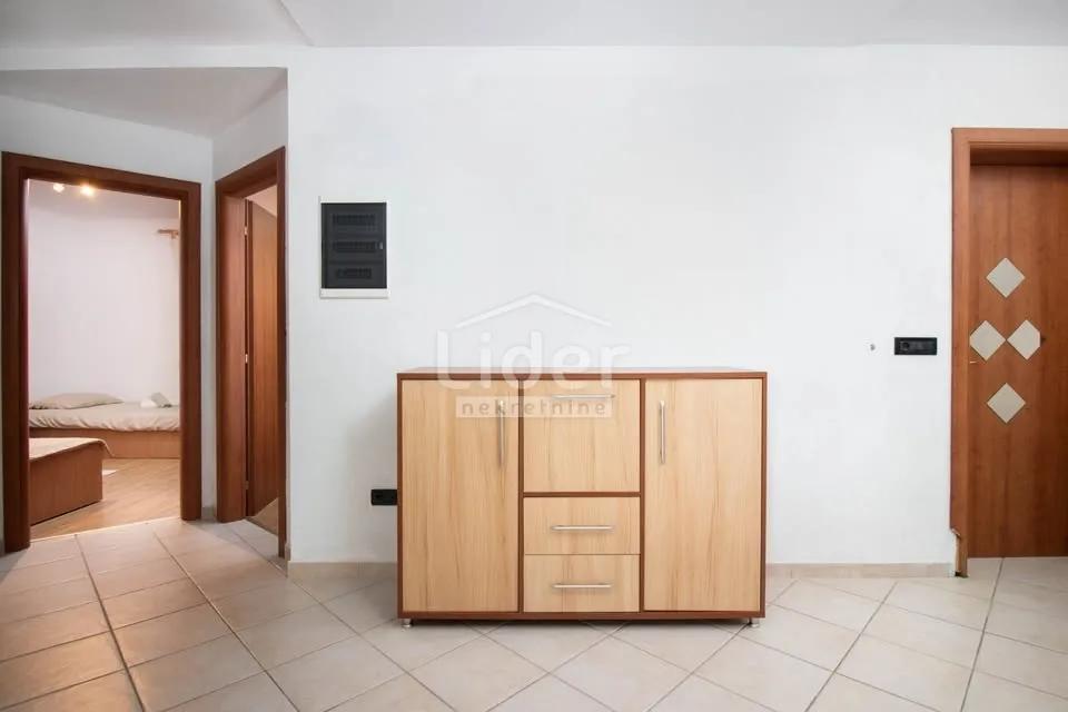 stan čavle, 3s+db, 250 €/radniku sa režijama - slika 8